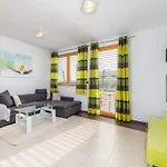 Attic With Balcony In Μεντουλίν