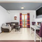 Attic With Balcony In * Μεντουλίν