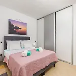 Attic With Balcony In * Μεντουλίν