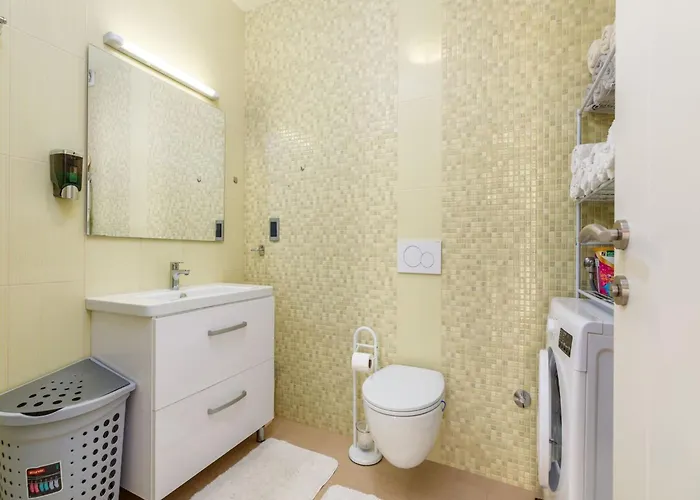 빌라 Attic With Balcony In *