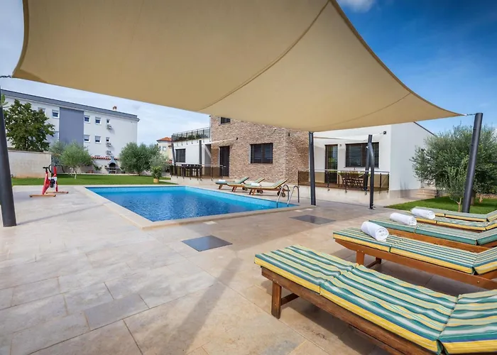 Villa Attic With Balcony In Medulin